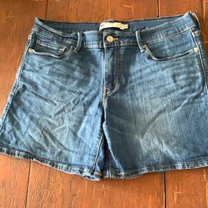 Levi’s jean shorts gently used